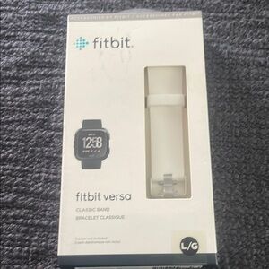 MUST BUNDLE 
Fitbit Versa Classic Band - large‎